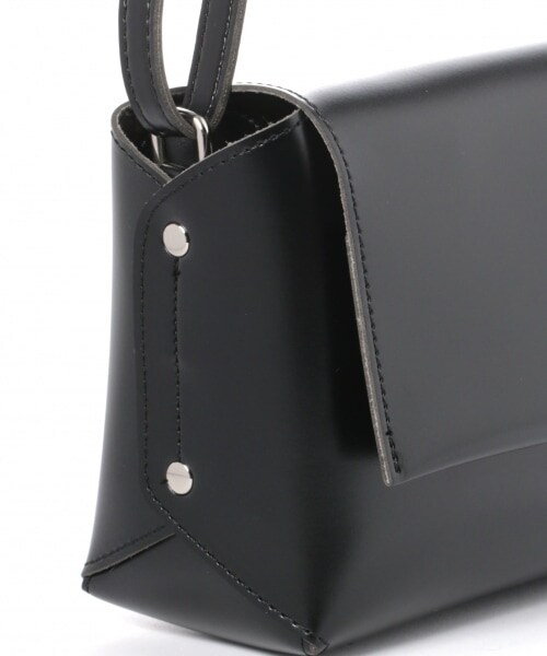 LAKOLE（ラコレ）の「ロールフラップショルダーバッグ（バッグ・ブラック()/ベージュ()/カーキ()）」の14枚目の写真