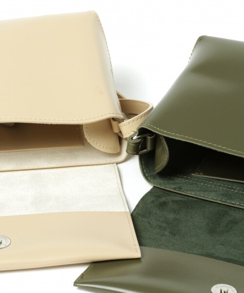 LAKOLE（ラコレ）の「ロールフラップショルダーバッグ（バッグ・ブラック()/ベージュ()/カーキ()）」の16枚目の写真