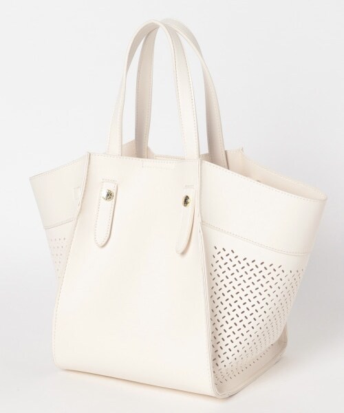 LEPSIM（レプシィム）の「フェイクレザーパンチングＢＡＧ（バッグ・オフ/ブラウン/ネイビー）」の4枚目の写真