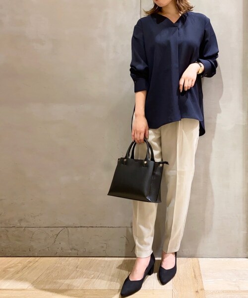 LEPSIM（レプシィム）の「ライトタックミニＴＯＴＥ（バッグ・ブラック/グレー(カタオシ)/ライトグレージュ/ライトブルー）」の5枚目の写真