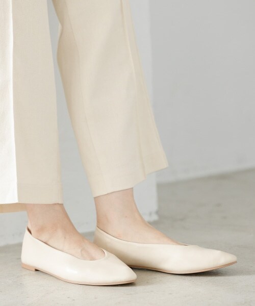 LEPSIM(レプシィム)の「UカットソフトフラットAW(シューズ・レオパード/【WEB限定】オフ×カタオシ/ブラック/【WEB限定】パイソン/ライトベージュ/ブラウン×カタオシ/ガンメタ)」の5枚目の写真