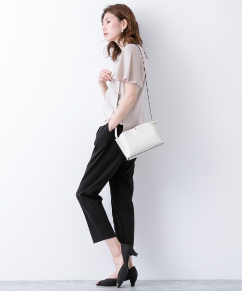 LEPSIM（レプシィム）の「ソデフハク フレアスリーブ（トップス・オフ/ブラック/グレージュ/ブルーグリーン）」の10枚目の写真