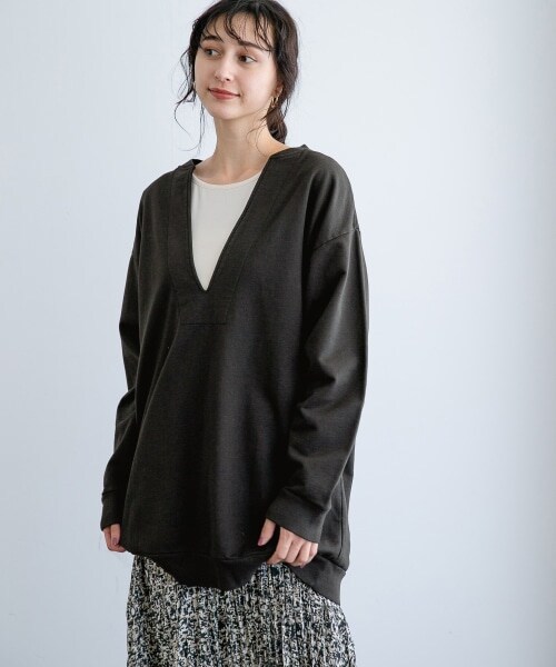 A part by(アパートバイ)の「Coスキッパーウラケスウェット(トップス・オフホワイト/ブラック/ライトグリーン)」の6枚目の写真