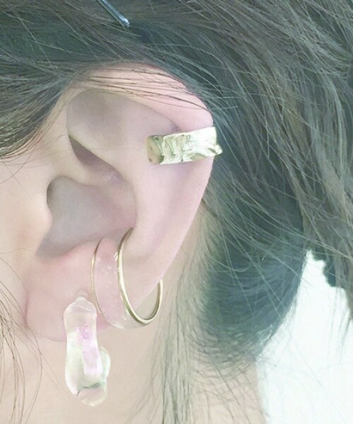 LOWRYS FARM（ローリーズファーム）の「レイヤードカフ＊ジュシイヤリング（アクセサリー・シルバー/1/ゴールド/5）」の6枚目の写真