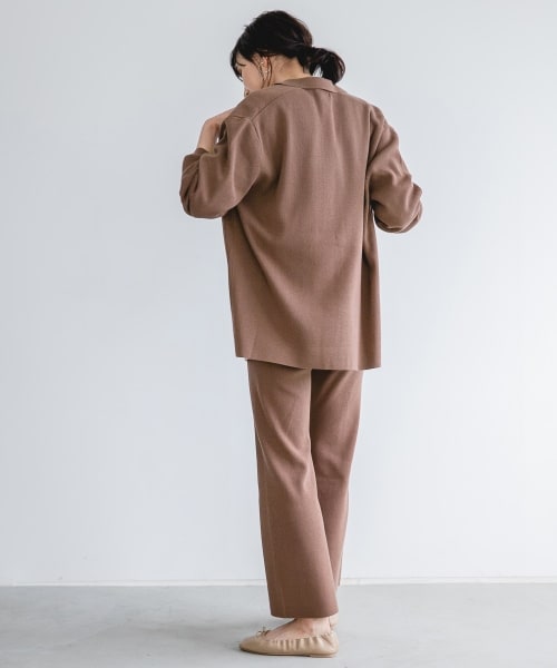 A part by（アパートバイ）の「12GCoAcニットフレアパンツ（パンツ・チャコールグレー/ライトベージュ/ブラウン）」の8枚目の写真