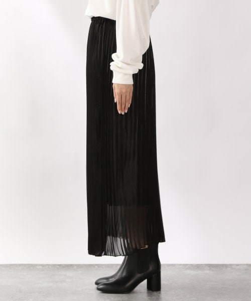 LOWRYS FARM（ローリーズファーム）の「シアープリーツスカート２（スカート・アイボリー/ブラック/ベージュ/カーキ）」の7枚目の写真