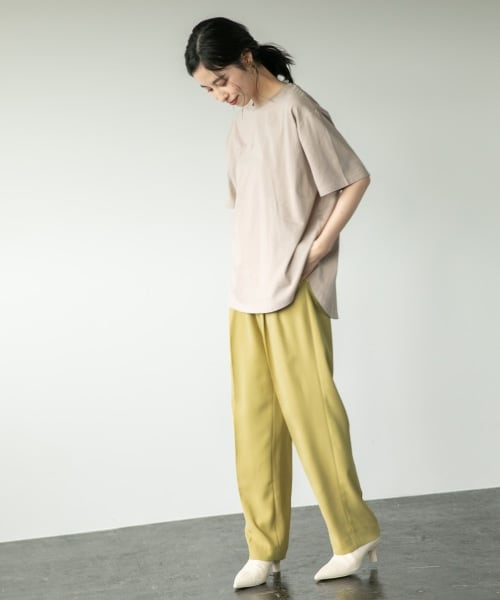 LOWRYS FARM（ローリーズファーム）の「カラータックワイドパンツ（パンツ・アイボリー/ブラック/イエロー/カーキ）」の8枚目の写真