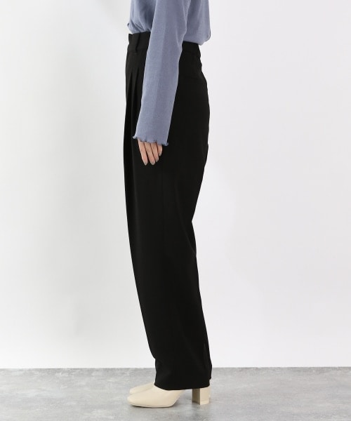 LOWRYS FARM（ローリーズファーム）の「カラータックワイドパンツ（パンツ・アイボリー/ブラック/イエロー/カーキ）」の14枚目の写真