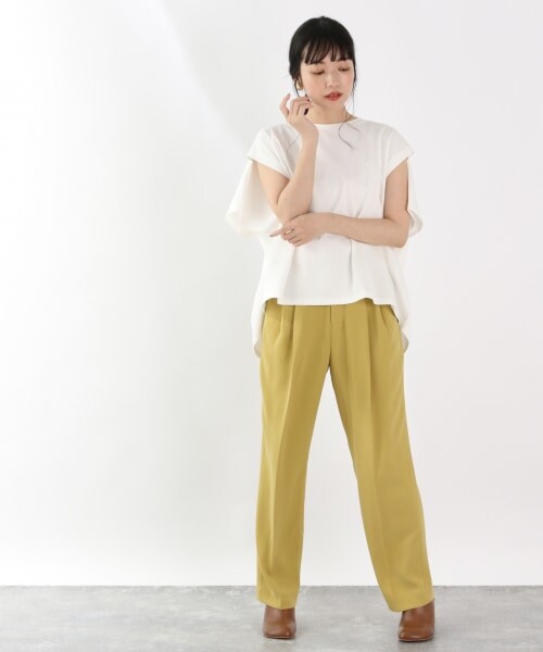 LOWRYS FARM（ローリーズファーム）の「カラータックワイドパンツ（パンツ・アイボリー/ブラック/イエロー/カーキ）」の10枚目の写真