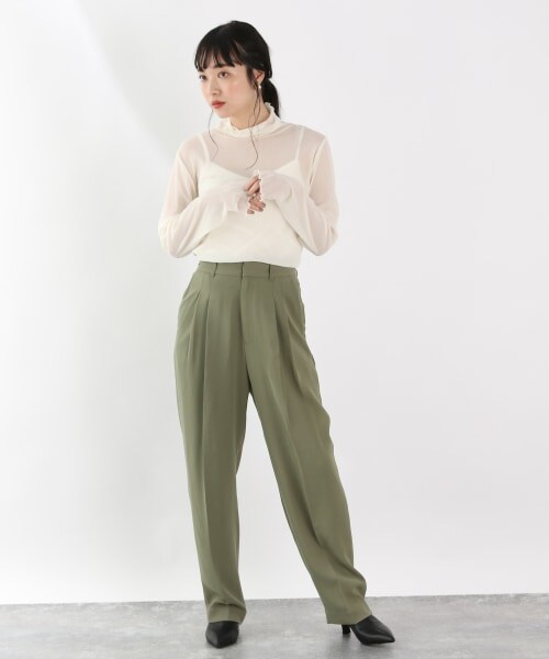 LOWRYS FARM（ローリーズファーム）の「カラータックワイドパンツ（パンツ・アイボリー/ブラック/イエロー/カーキ）」の12枚目の写真