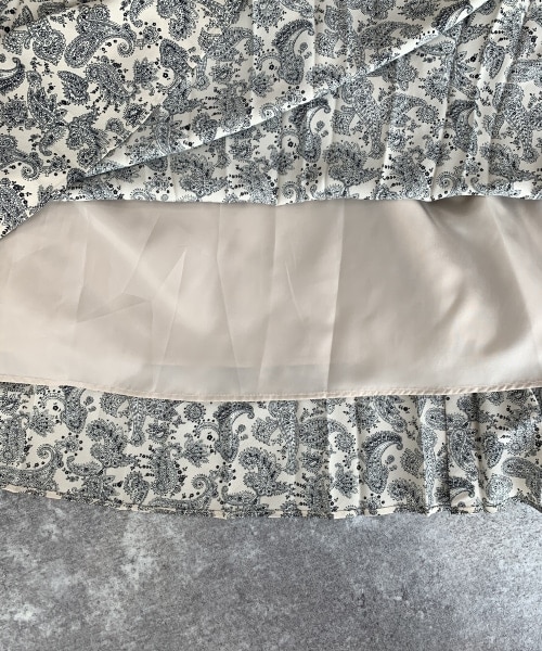 LOWRYS FARM（ローリーズファーム）の「ペイズリープリーツスカート（スカート・ブラック/ブラウン）」の15枚目の写真