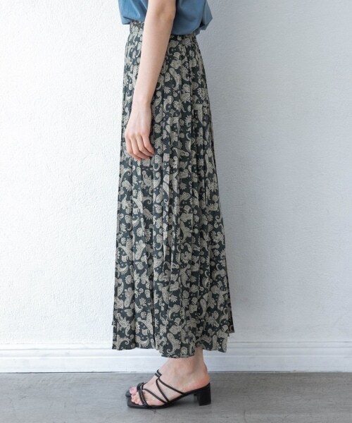 LOWRYS FARM（ローリーズファーム）の「ペイズリープリーツスカート（スカート・ブラック/ブラウン）」の9枚目の写真