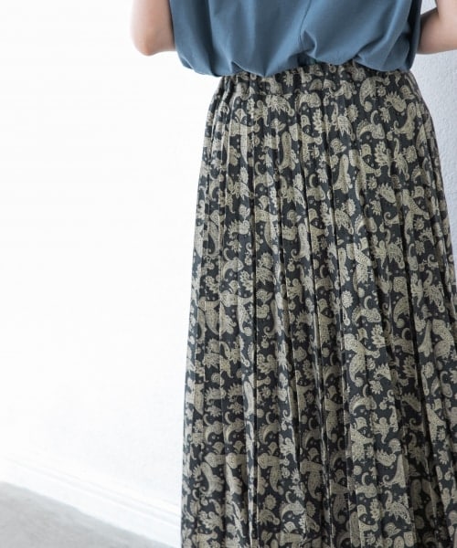 LOWRYS FARM（ローリーズファーム）の「ペイズリープリーツスカート（スカート・ブラック/ブラウン）」の8枚目の写真