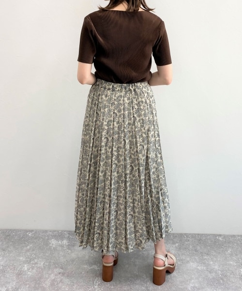 LOWRYS FARM（ローリーズファーム）の「ペイズリープリーツスカート（スカート・ブラック/ブラウン）」の17枚目の写真