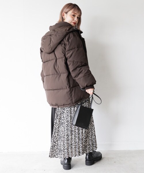 PAGEBOY（ページボーイ）の「Ecoエアコンダウンフードブルゾン（ジャケット/アウター・オフホワイト/ブラック/グレージュ/トリュフ）」の18枚目の写真