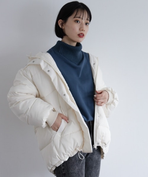 PAGEBOY（ページボーイ）の「Ecoエアコンダウンフードブルゾン（ジャケット/アウター・オフホワイト/ブラック/グレージュ/トリュフ）」の6枚目の写真