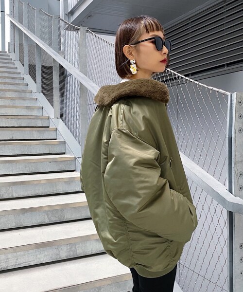 PAGEBOY - 2WAY ファー襟　MA-1 PAGEBOY - 2WAY ファー襟 MA-1の通販 by みぃ's shop｜ページ