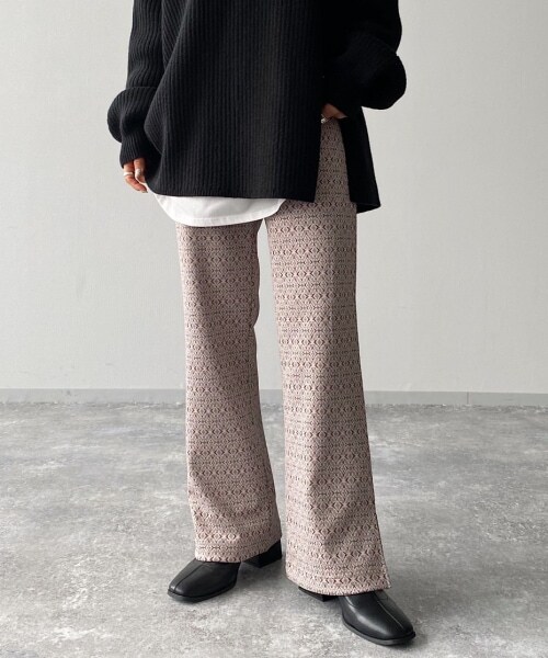 PAGEBOY(ページボーイ)の「キカガラジャガードカットパンツ(パンツ・ブラック/グレージュ)」の2枚目の写真