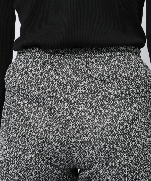 PAGEBOY(ページボーイ)の「キカガラジャガードカットパンツ(パンツ・ブラック/グレージュ)」の11枚目の写真