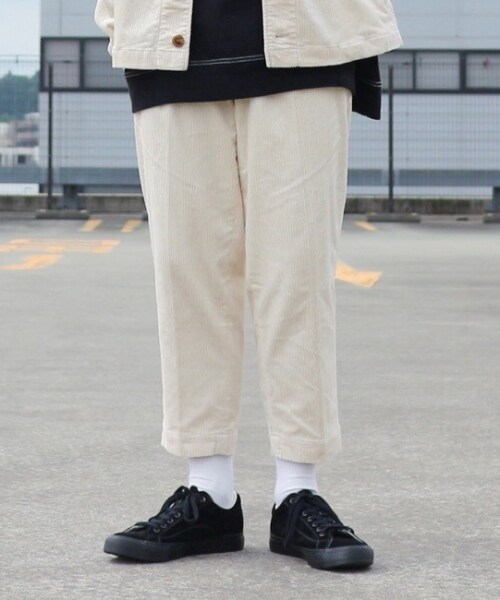 RAGEBLUE(レイジブルー)の「<欠品カラー予約受付中>USAコーデュロイワイドテーパードパンツ(パンツ・ホワイト/ブラック/グレー/ブラウン/グリーン系)」の1枚目の写真