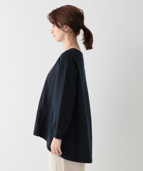 studio CLIP（スタディオクリップ）の「フロントレースコンビチュニックプルオーバー（トップス・オフホワイト/ライトブルー/ネイビー）」の8枚目の写真