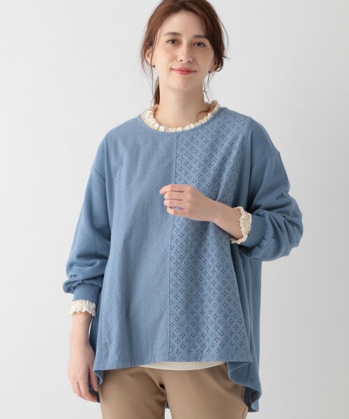 studio CLIP（スタディオクリップ）の「フロントレースコンビチュニックプルオーバー（トップス・オフホワイト/ライトブルー/ネイビー）」の2枚目の写真