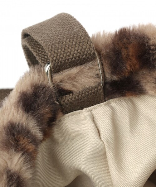 studio CLIP(スタディオクリップ)の「アソートボアファー巾着バッグ(バッグ・レオパード/アイボリー/チェック/ブルー)」の11枚目の写真