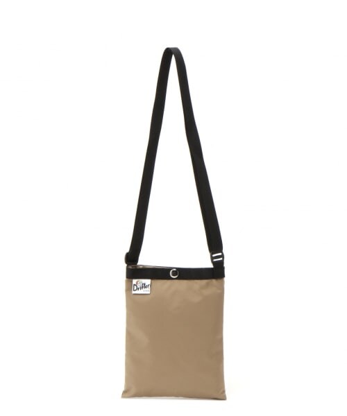 GLOBAL WORK(グローバルワーク)の「DRIFTERスリングポーチ(バッグ・ブラック/ベージュ/レオパード/パープル)」の2枚目の写真