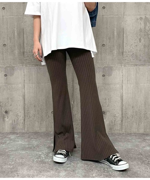 ANAP(アナップ)の「サイドスリットリブフレアパンツ(パンツ・レディース・ネイビー/ブラウン/ブラック・one size / 在庫有り/one size / 売り切れ)」の5枚目の写真
