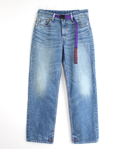 RNA（アールエヌエー）の「R3757 アスレチックジーンズ（パンツ・レディース・ベージュ/デニムオールド加工）」の2枚目の写真