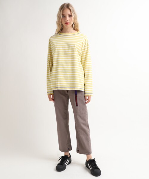 RNA（アールエヌエー）の「R3757 アスレチックジーンズ（パンツ・レディース・ベージュ/デニムオールド加工）」の6枚目の写真