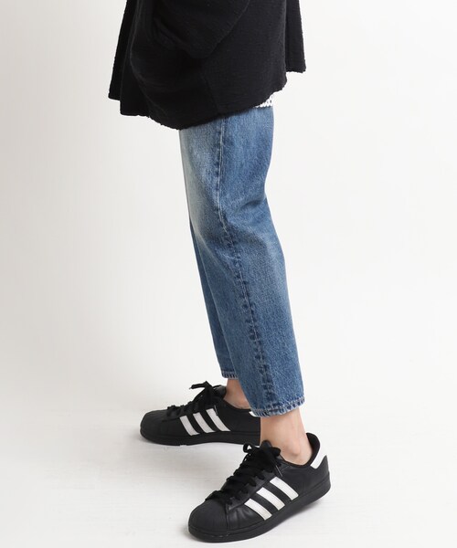 RNA（アールエヌエー）の「R3757 アスレチックジーンズ（パンツ・レディース・ベージュ/デニムオールド加工）」の18枚目の写真