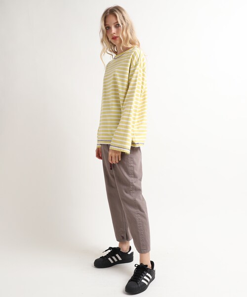 RNA（アールエヌエー）の「R3757 アスレチックジーンズ（パンツ・レディース・ベージュ/デニムオールド加工）」の7枚目の写真