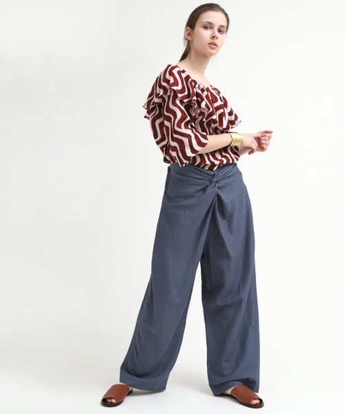 RNA-N（アールエヌエーエヌ）の「R3739 レーヨン麻ツイストデザインパンツ（パンツ・レディース・グレー/ブラウン/ブルーグレー）」の17枚目の写真