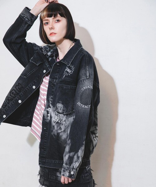 RNA（アールエヌエー）の「J1947 コントラストエフェクトGジャン（ジャケット/アウター・レディース・加工色(インディゴ)/加工色(ブラック)）」の18枚目の写真