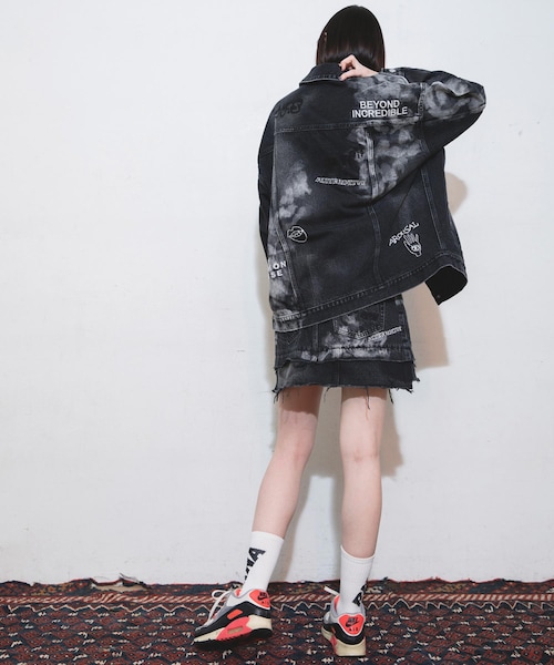 RNA（アールエヌエー）の「J1947 コントラストエフェクトGジャン（ジャケット/アウター・レディース・加工色(インディゴ)/加工色(ブラック)）」の22枚目の写真