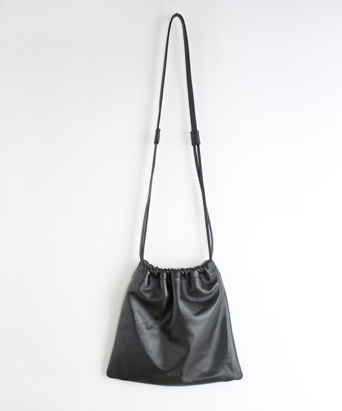 RNA-N（アールエヌエーエヌ）の「E4711 レザードロストバッグ（バッグ・レディース・ブラック/キャメル）」の3枚目の写真