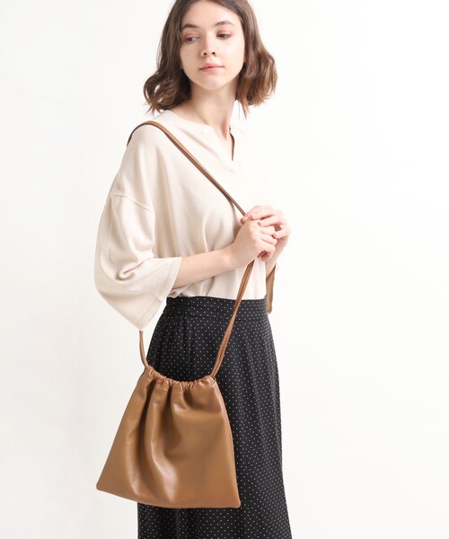 RNA-N（アールエヌエーエヌ）の「E4711 レザードロストバッグ（バッグ・レディース・ブラック/キャメル）」の10枚目の写真