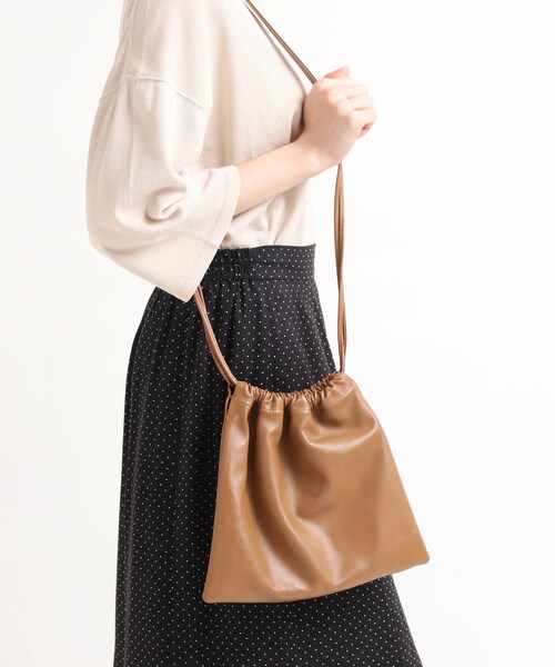 RNA-N（アールエヌエーエヌ）の「E4711 レザードロストバッグ（バッグ・レディース・ブラック/キャメル）」の11枚目の写真