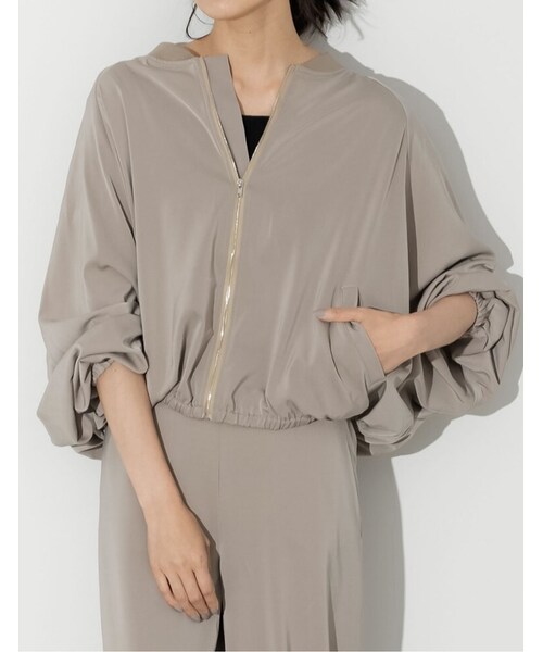 Re:EDIT（リエディ）の「[2020A/W COLLECTION][お家で洗える]マットサテンボリュームスリーブブルゾン（ジャケット/アウター・レディース・ブラック/グレージュ/モカピンク・M/L）」の6枚目の写真