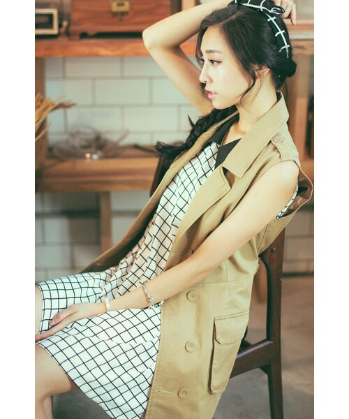 ORENDA（オレンダ）の「都會感修身風衣洋裝（ワンピース/ドレス・レディース・卡其/黑・S/M/L）」の6枚目の写真