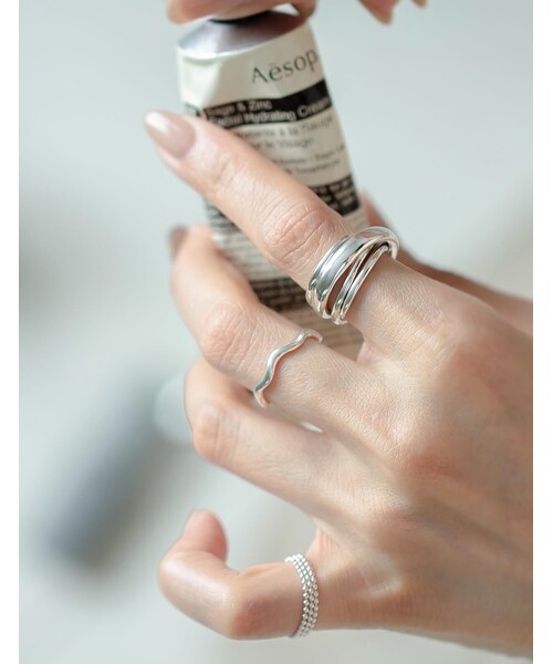 Ops.（オプス）の「Silver925 Wave Ring LOROC -ロロック-（リング・レディース・シルバー/イエローゴールド・9号/11号/13号/15号）」の4枚目の写真