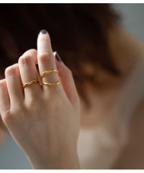 Ops.（オプス）の「Silver925 Wave Ring LOROC -ロロック-（リング・レディース・シルバー/イエローゴールド・9号/11号/13号/15号）」の10枚目の写真