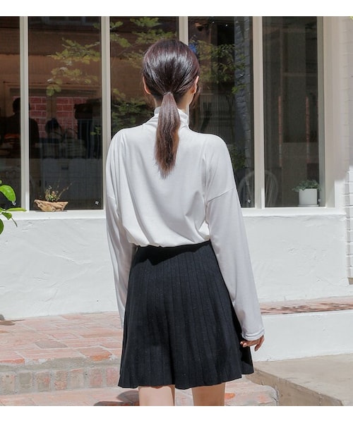 HOTPING（ホッピン）の「ルーズハイネックＴシャツ（Tシャツ/カットソー・レディース・Black/White/Beige/Grey・フリーサイズ/L-2XL）」の2枚目の写真