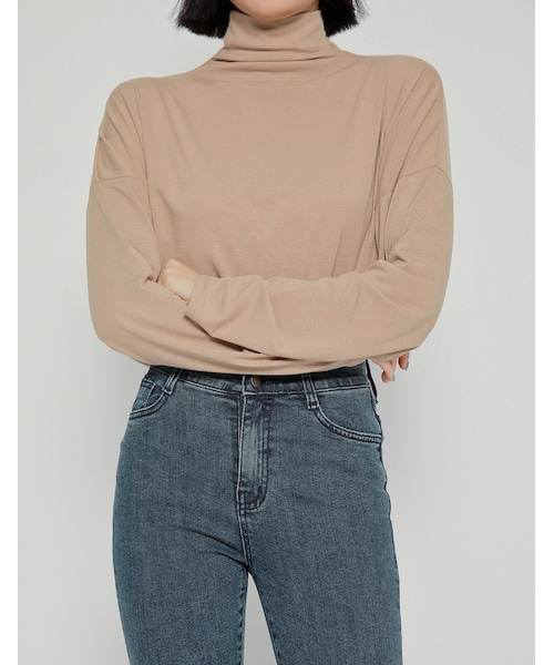 HOTPING（ホッピン）の「ルーズハイネックＴシャツ（Tシャツ/カットソー・レディース・Black/White/Beige/Grey・フリーサイズ/L-2XL）」の4枚目の写真