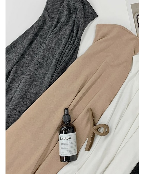 HOTPING（ホッピン）の「ルーズハイネックＴシャツ（Tシャツ/カットソー・レディース・Black/White/Beige/Grey・フリーサイズ/L-2XL）」の3枚目の写真