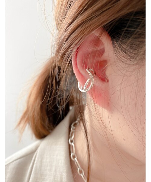 Ops.（オプス）の「Silver925 Cross Line EarCuff XIRA -エクシラ-（イヤリング（片耳用）・レディース・シルバー/イエローゴールド・ONE SIZE）」の7枚目の写真
