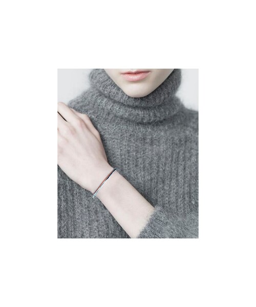 Ops.(オプス)の「Silver925 Elegant Slim Plane Bangle PIANTA -ピアンタ-(バングル/リストバンド・レディース・シルバー/イエローゴールド/ピンクゴールド・ONE SIZE)」の6枚目の写真