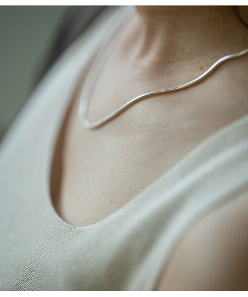Ops.（オプス）の「Silver925 Snake Chain Necklace VENEC-NK -ベネック ネックレス-（ネックレス・レディース・シルバー/イエローゴールド・ONE SIZE）」の8枚目の写真