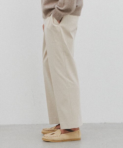 LIDNM（リドム）の「SIDE TUCK STRAIGHT TROUSERS（スラックス・メンズ・ホワイト系・SMALL/MEDIUM/LARGE）」の2枚目の写真